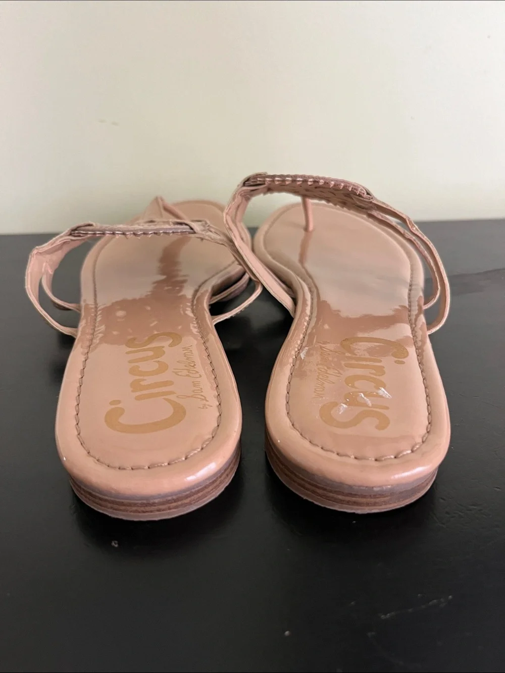 Circus by Sam Edelman Canyon Medallion Flat Sandals